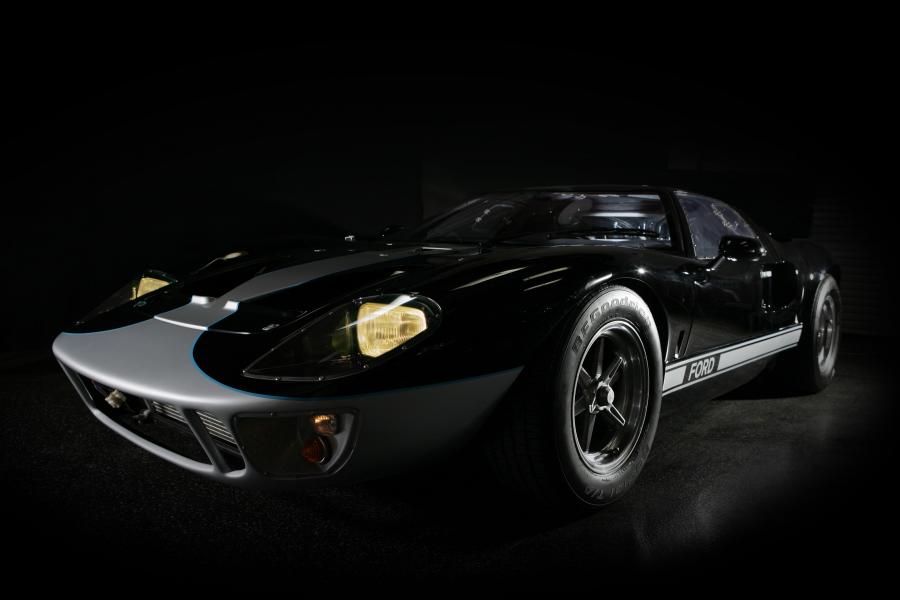  Ford GT40 CAV Recreation 1966 года  (фото 9 из 9)